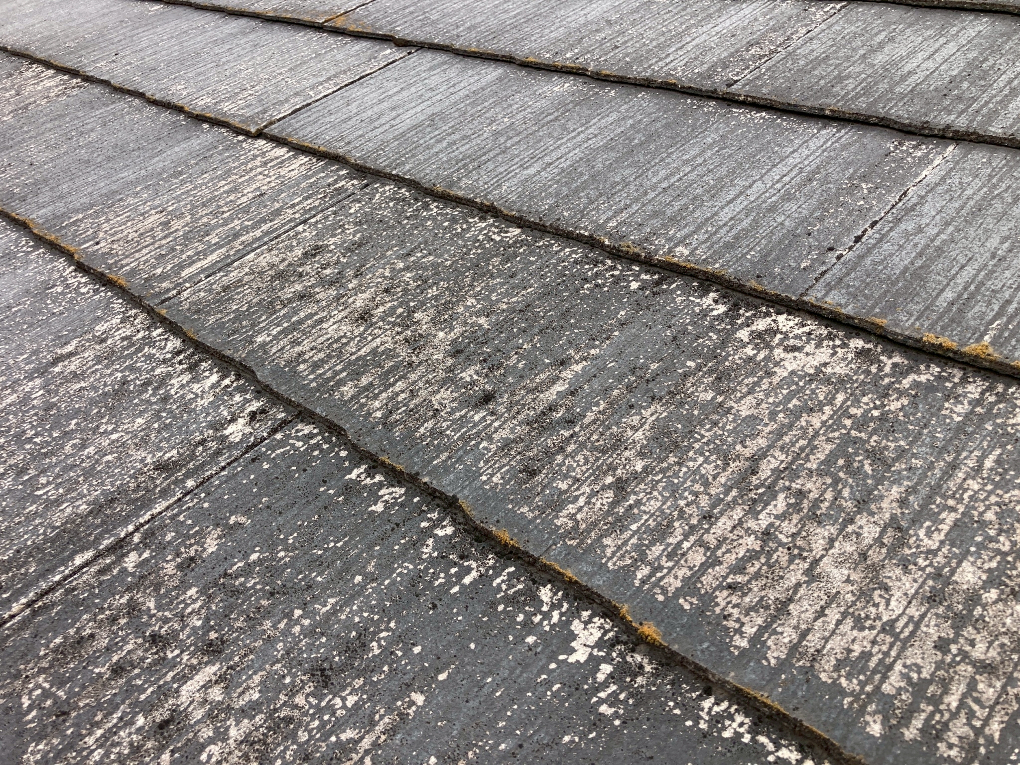 化粧スレートの表面剥がれ